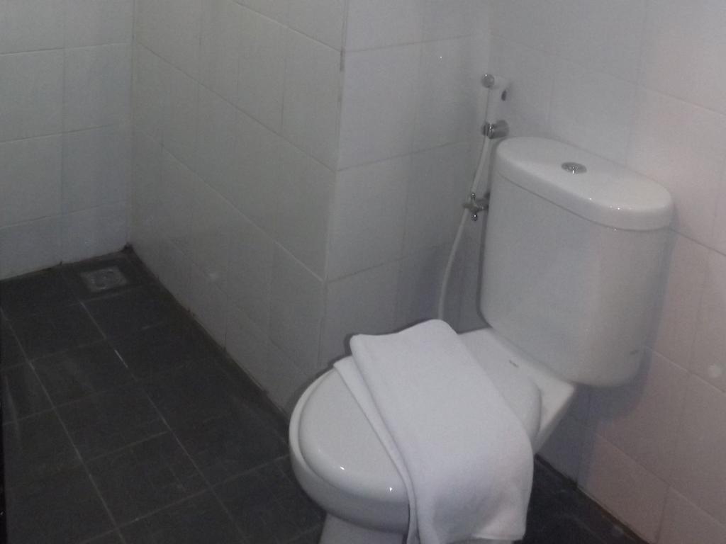 Quin Centro Hotel Палембанг Екстериор снимка